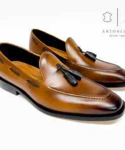 Alternative view of Mocasín Antonello referencia 3337 en cuero con borlas