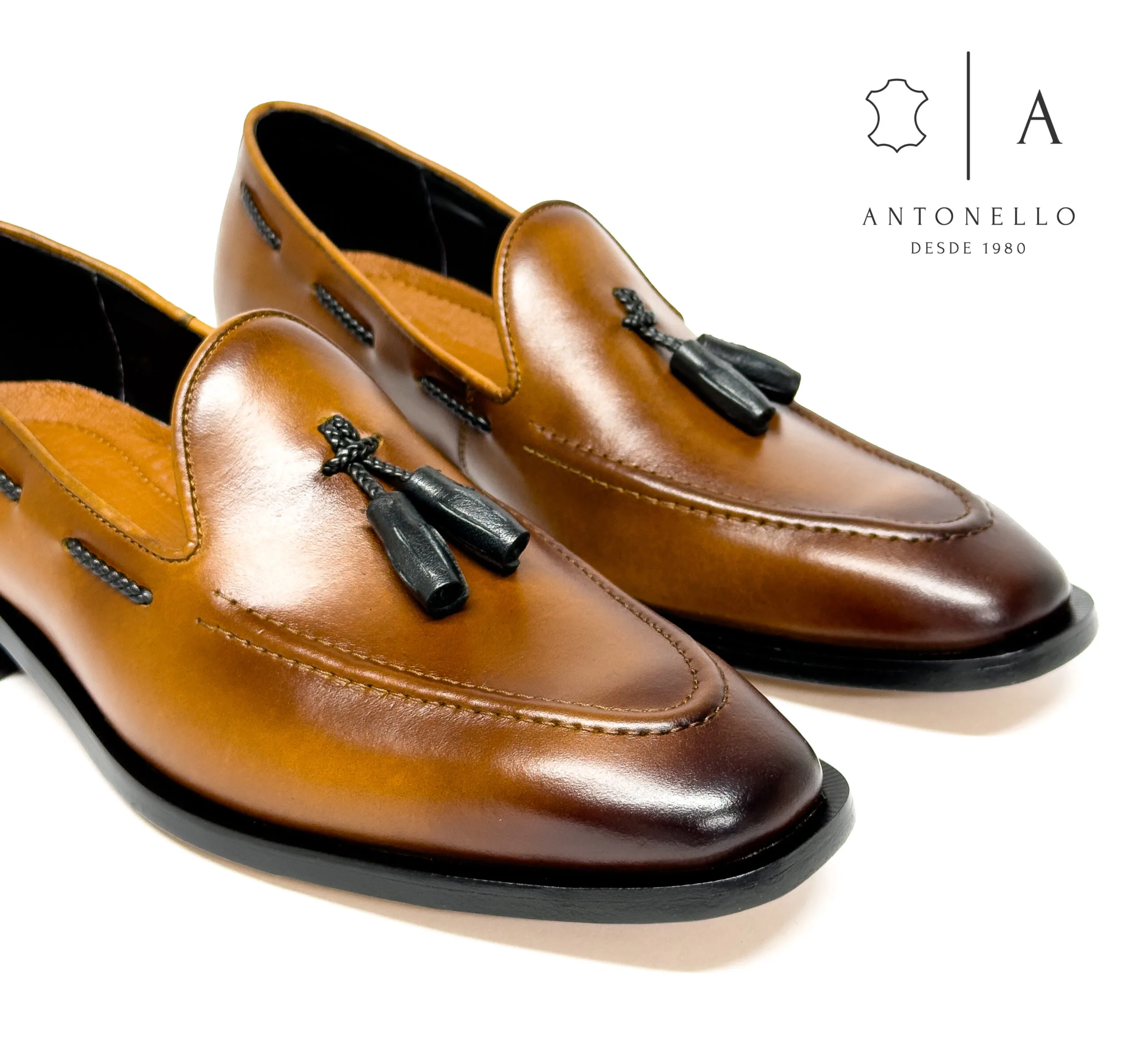 Mocasín Antonello referencia 3337 en cuero con borlas - Imagen 5
