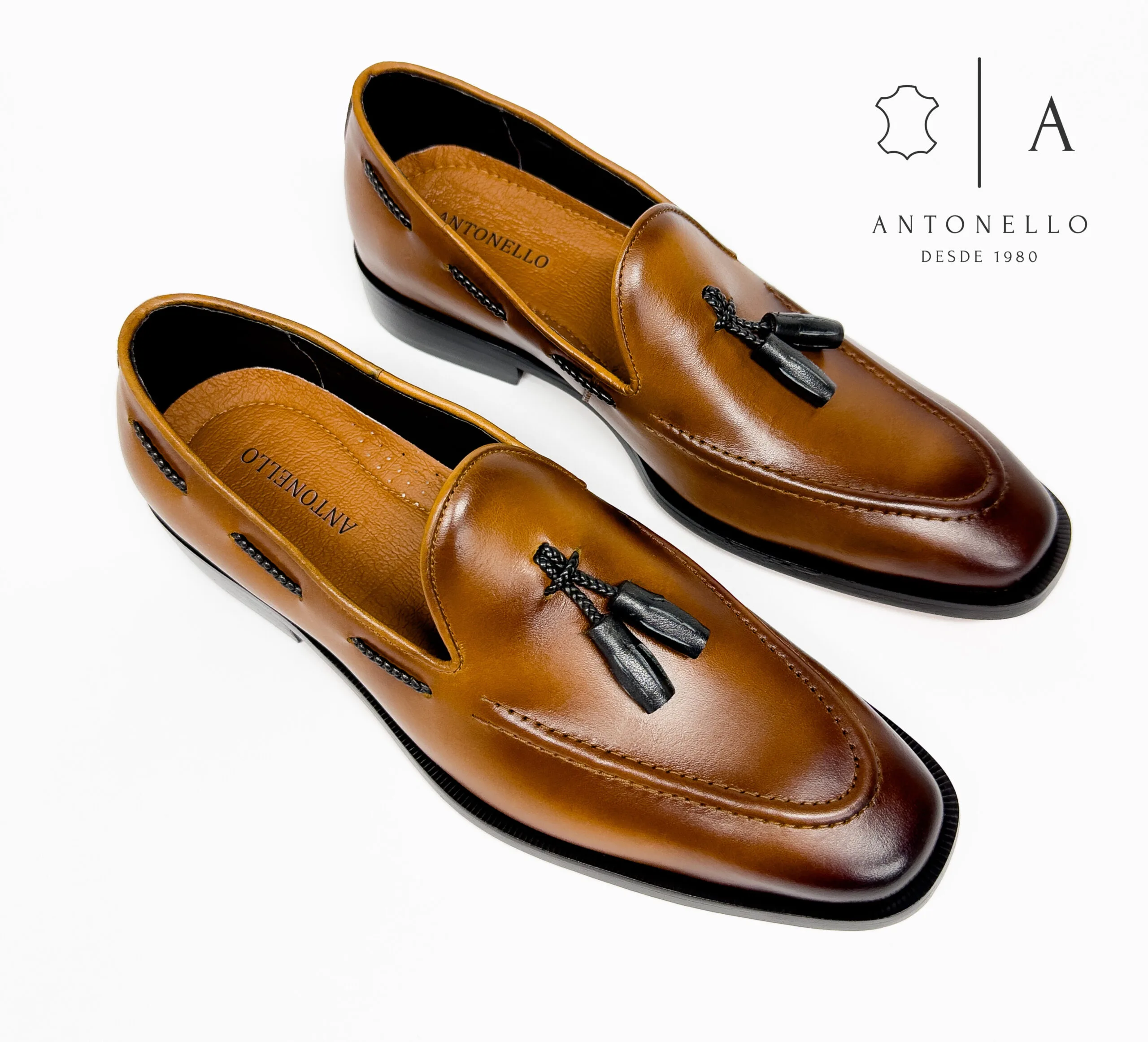 Mocasín Antonello referencia 3337 en cuero con borlas - Imagen 3