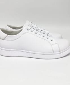 Alternative view of TENIS BLANCOS ASISTENCIAL DAMA