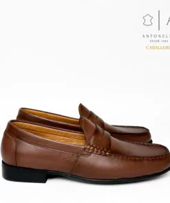 Alternative view of Modelo 9802 – Elegancia clásica y confort duradero